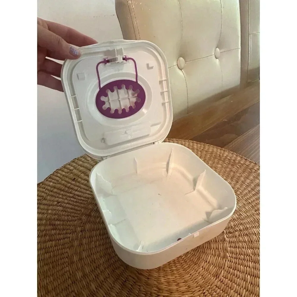 Kandoo Wipes plastic container
